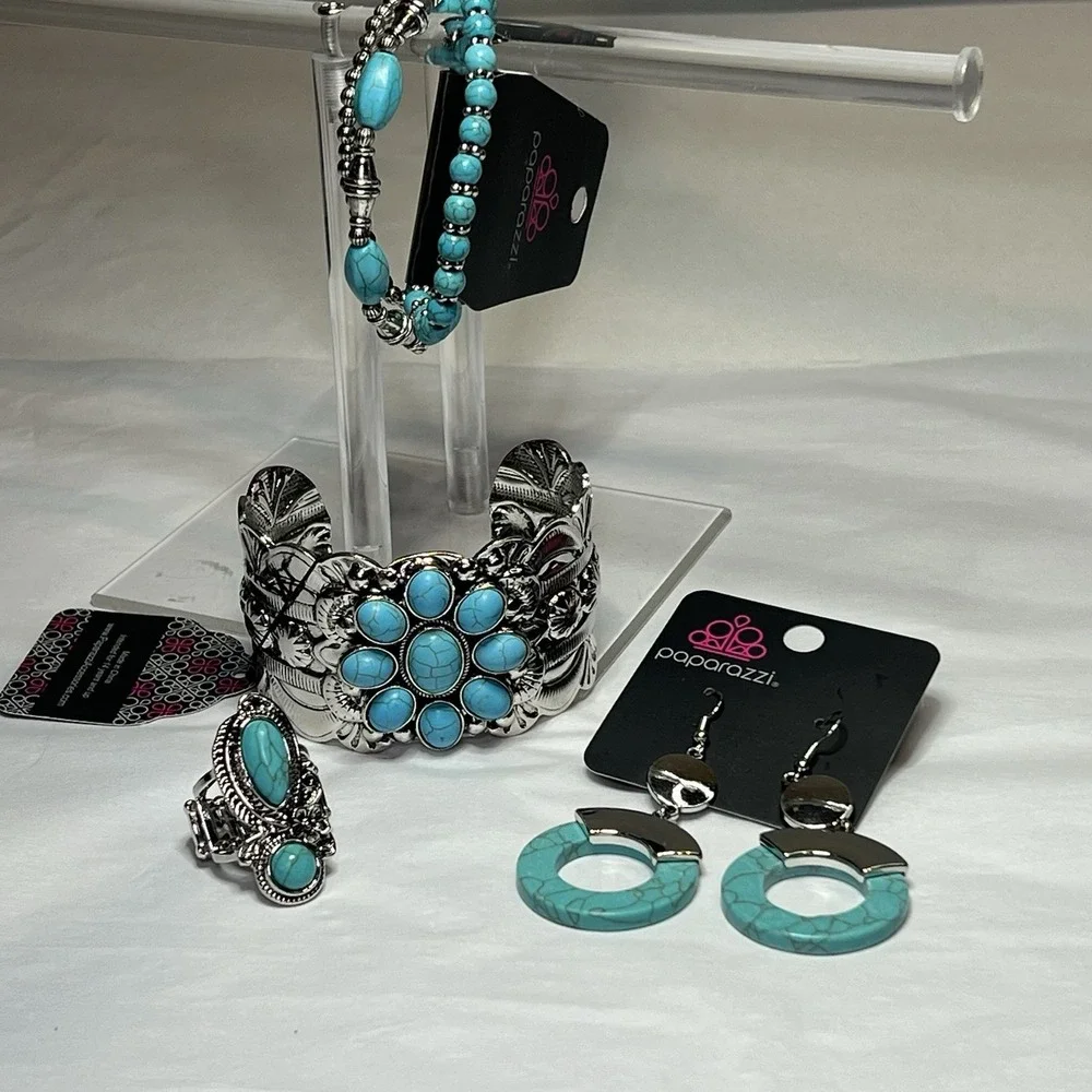 Fashion Fix Set PAPARAZZI Jewelry NWT Ring Earrings 2 Bracelets Turquoise Style